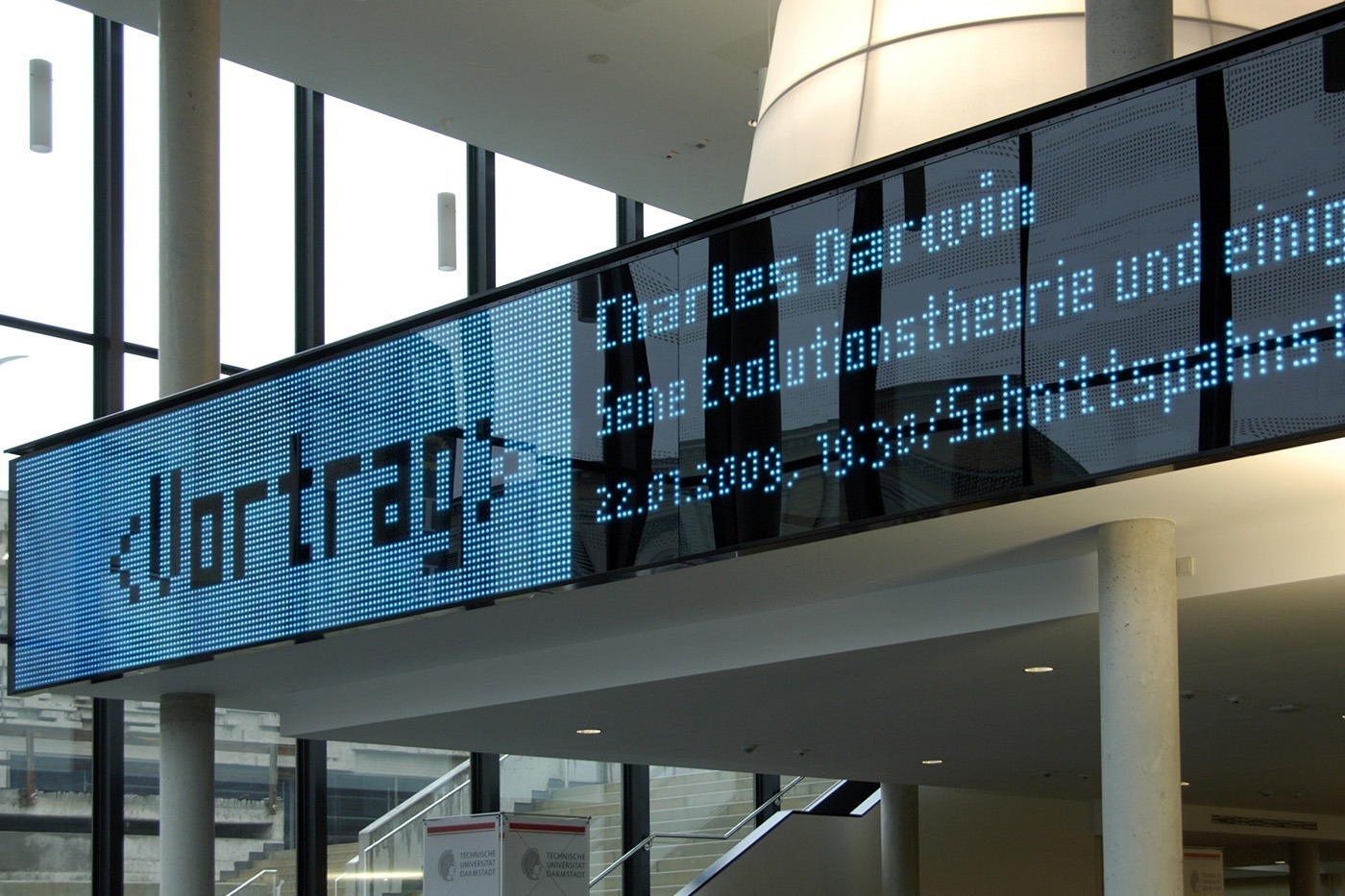 TU Darmstadt Foyer LED Anzeige